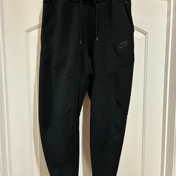 Nike Tech - black men’s sweatpants size small - Picture 1 of 6